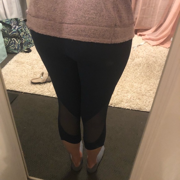 Lululemon Mesh Revitalize Crop Leggings - Picture 8 of 8